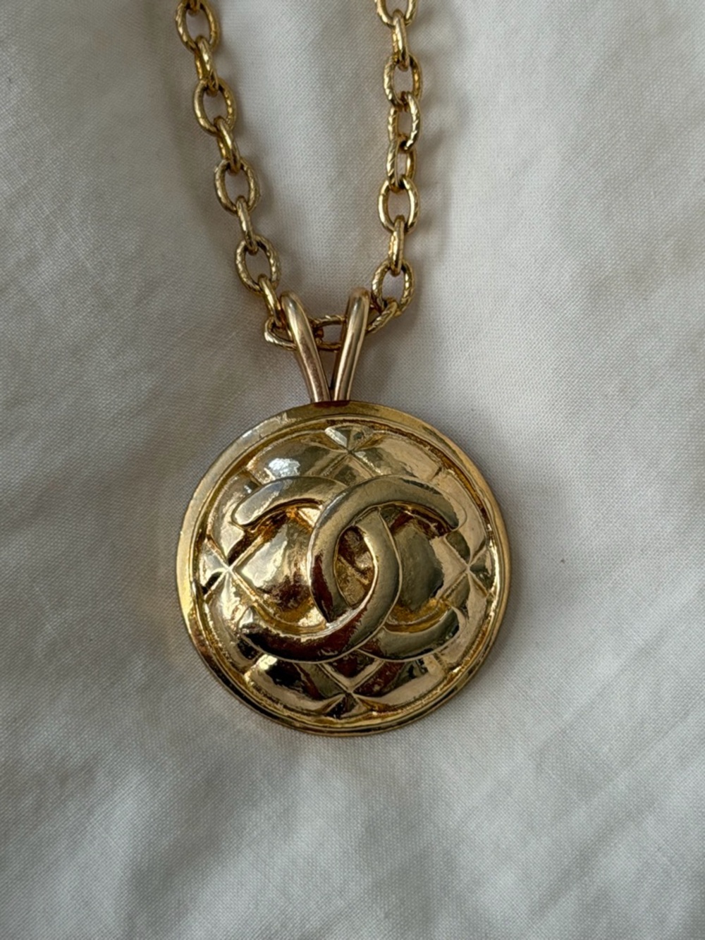 Vintage Gold-Tone Chanel Interlocking CC Pendant Necklace - Picture 5 of 17